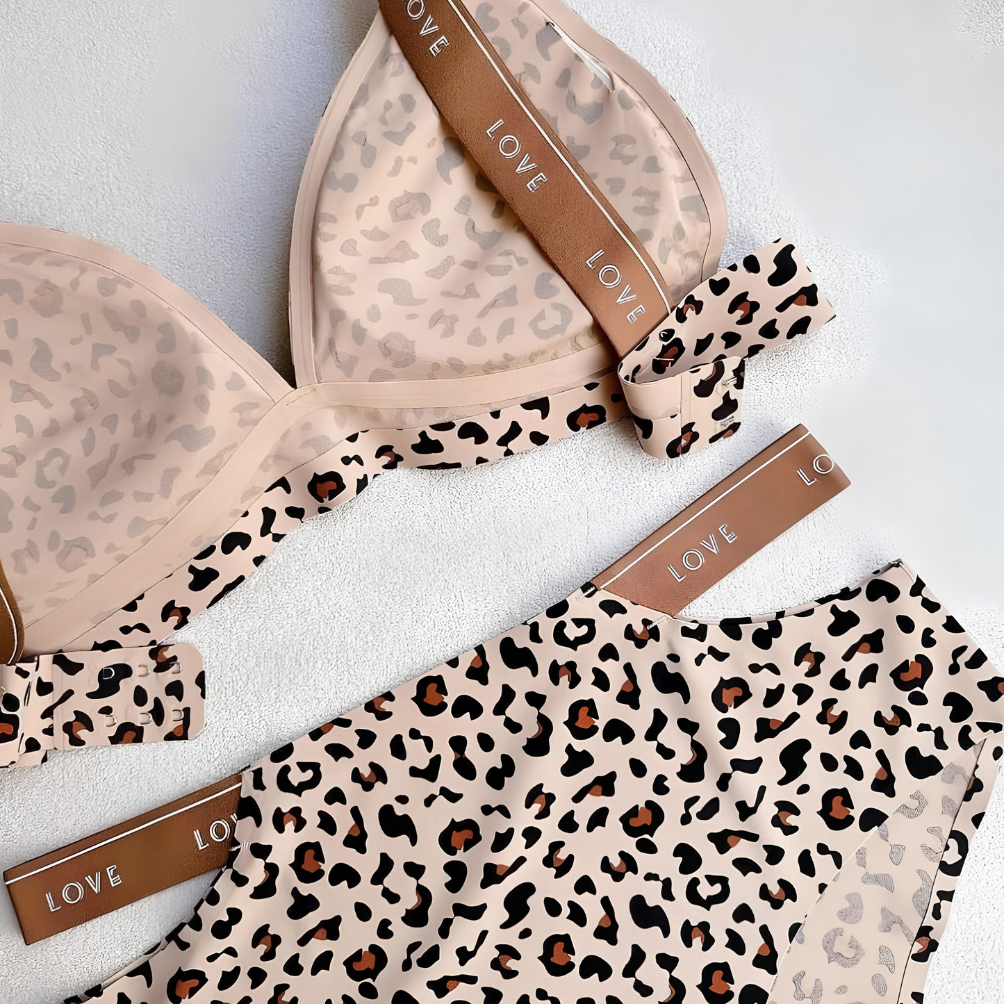Inner Bazar wild charm leopard print bra set - detail view