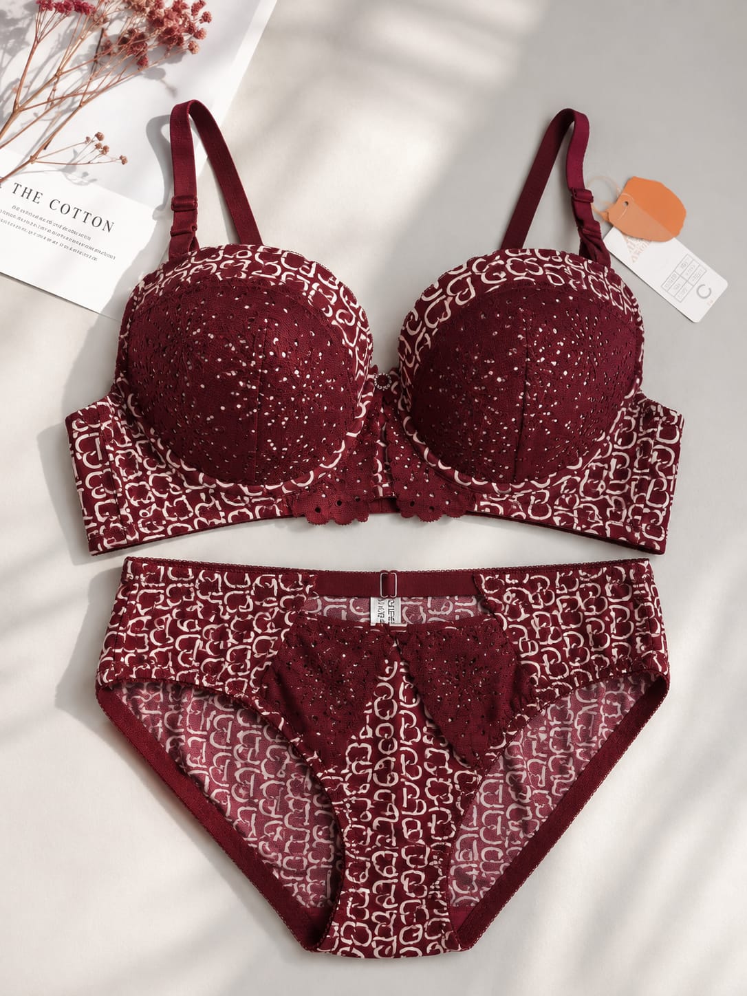 Inner Bazar elegant lace bra and panty set - worn by model 4